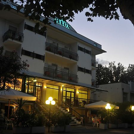 Hotel Lux Cesenatico Exterior foto